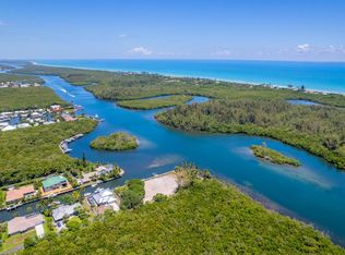 9399 SE Delafield St, Hobe Sound, FL 33455