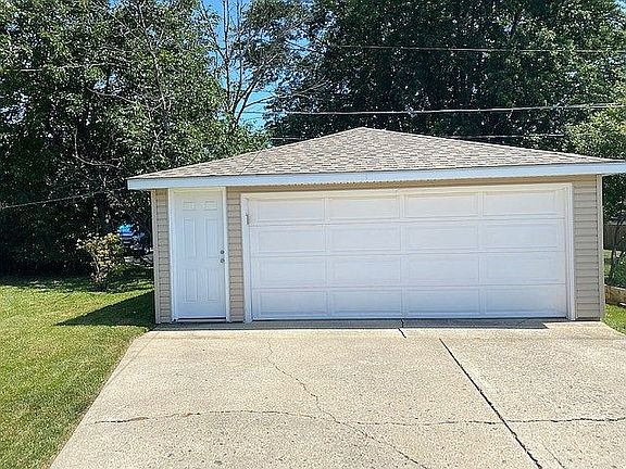 2.5 car - new roof 2020