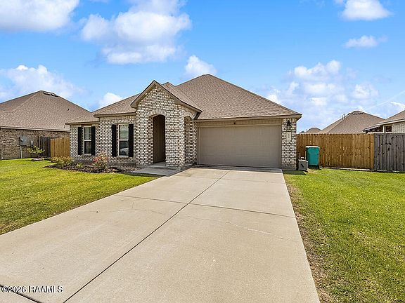 3rd image of 120 Barbados Ln