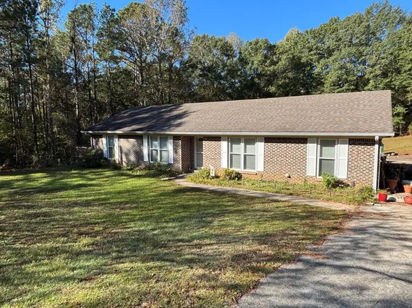 301 Honeysuckle Rd, Troy, AL 36081