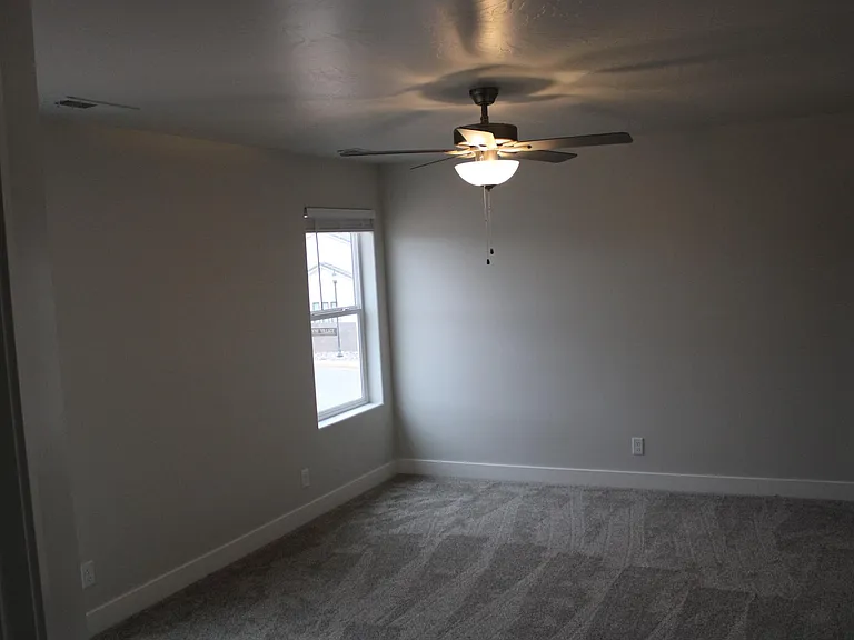 574 E Goldline Dr — Photo 8