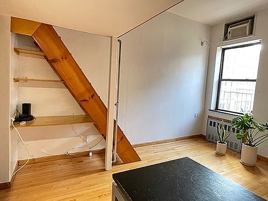 4th image of 75 Bleecker St #4C