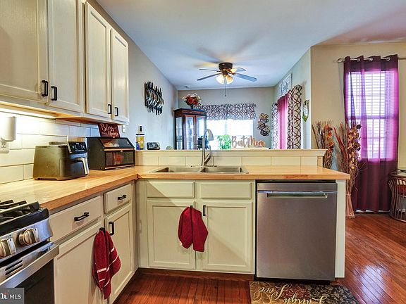 3rd image of 1623 Brynne Ln