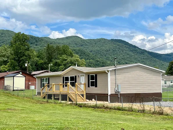 235 Railroad Ave E, Big Stone Gap, VA 24219