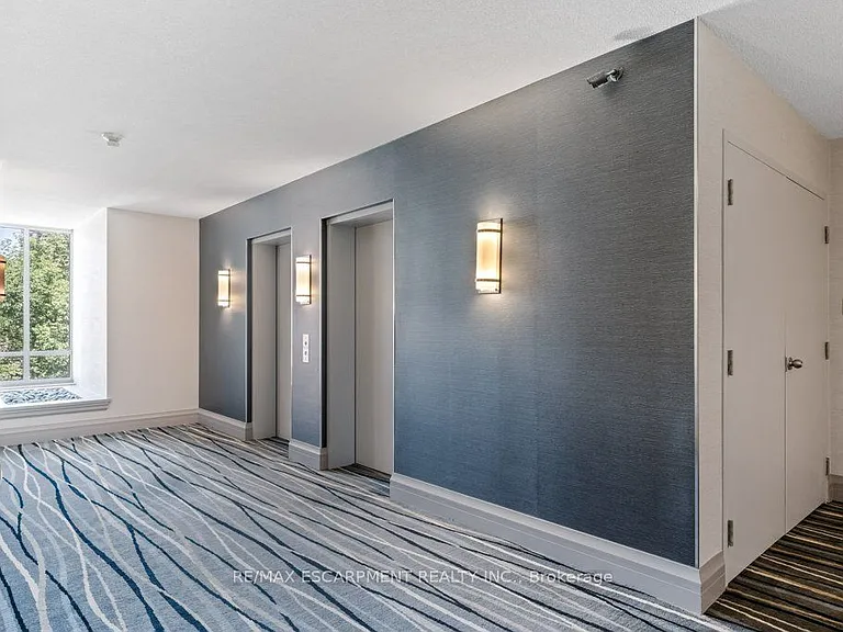 430 Pearl St #410 — Photo 5