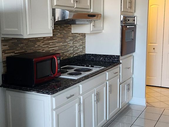 4th image of 6833 N Kedzie Ave APT 305