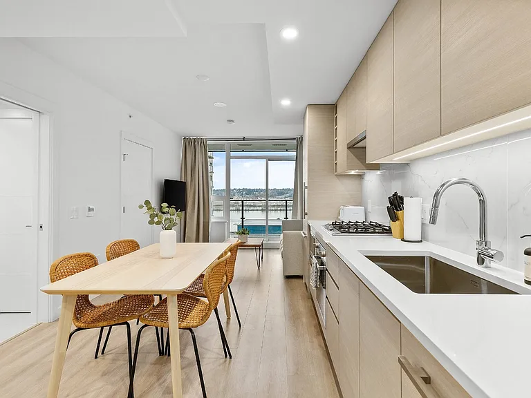 823 Carnarvon St #1308 — Photo 9