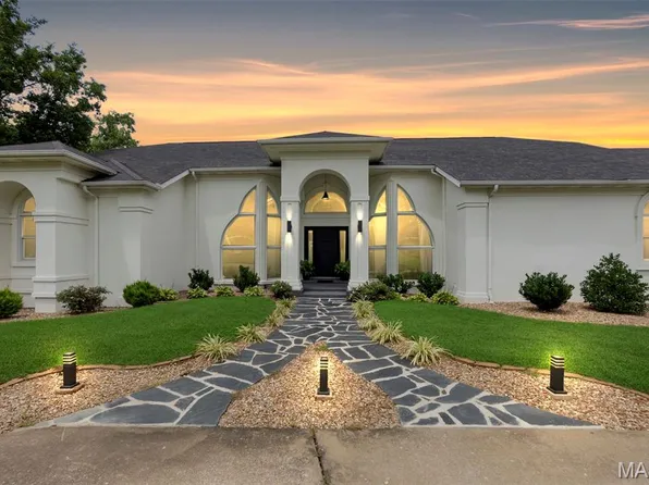 237 Kensington Ln, Cape Girardeau, MO 63701