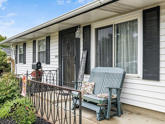 4th image of 4492 Darley Ct