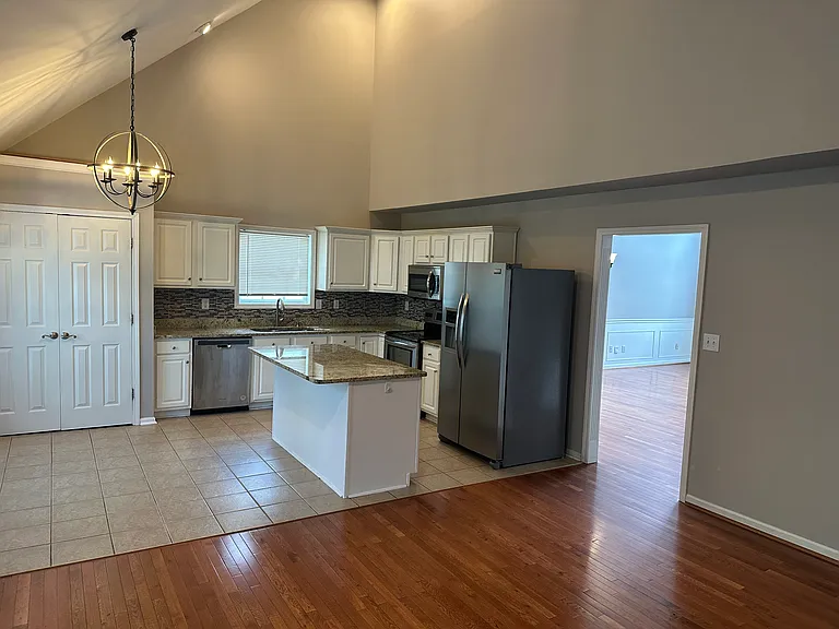 10006 Spring Gate Dr — Photo 7