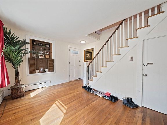 4th image of 14 Foster St