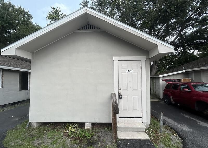 1st image of 1855 29th Ave N