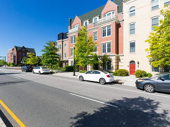 3rd image of 2208 Potomac Ave #348