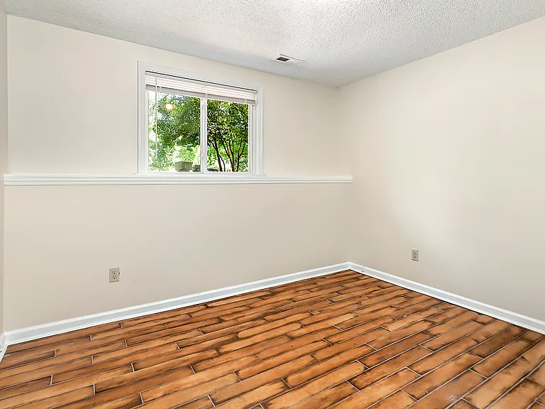 1204 Ogden Pl — Photo 8