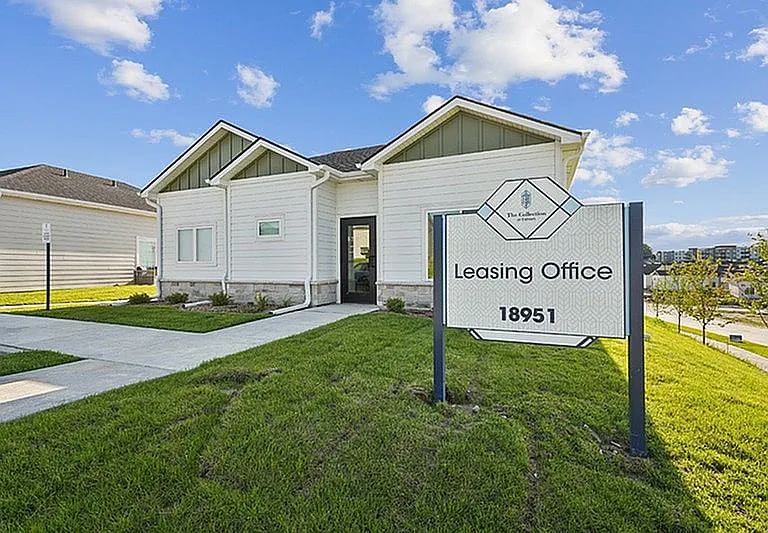 Leasing Office