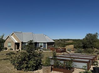 612 Sugar Creek Trl, Fredericksburg, TX 78624