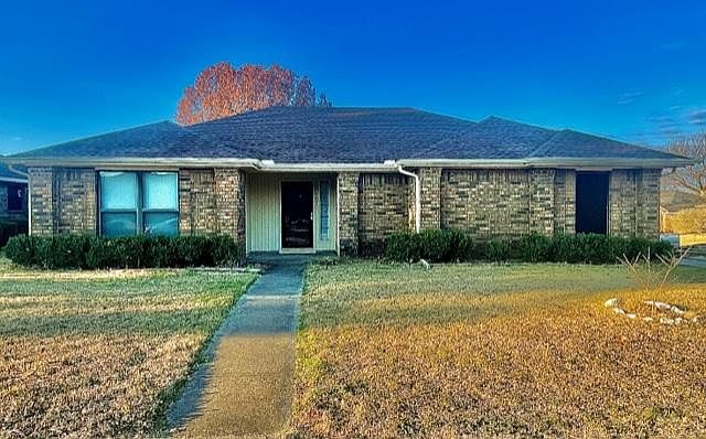 1st image of 1036 Chimney Ct