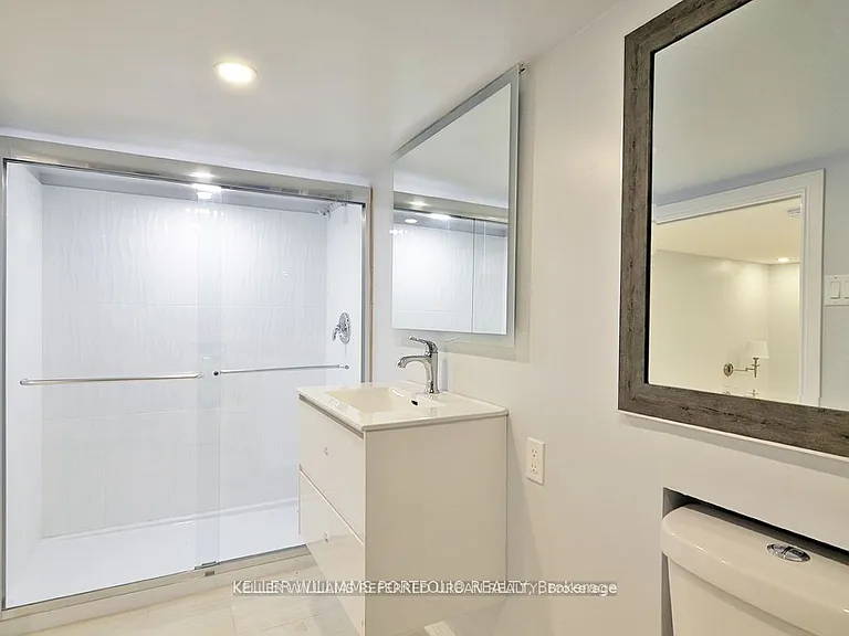 431 Kingston Rd #LOWER — Photo 21