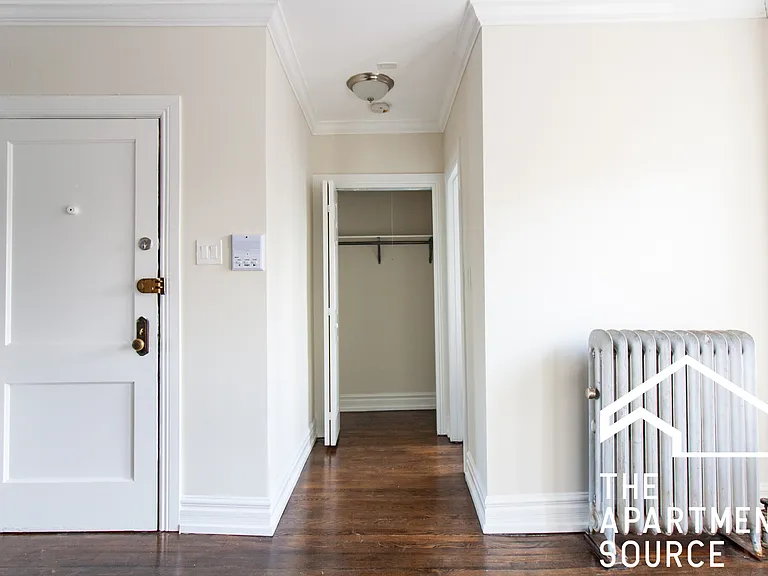 1056 W Lill Ave #2 — Photo 5