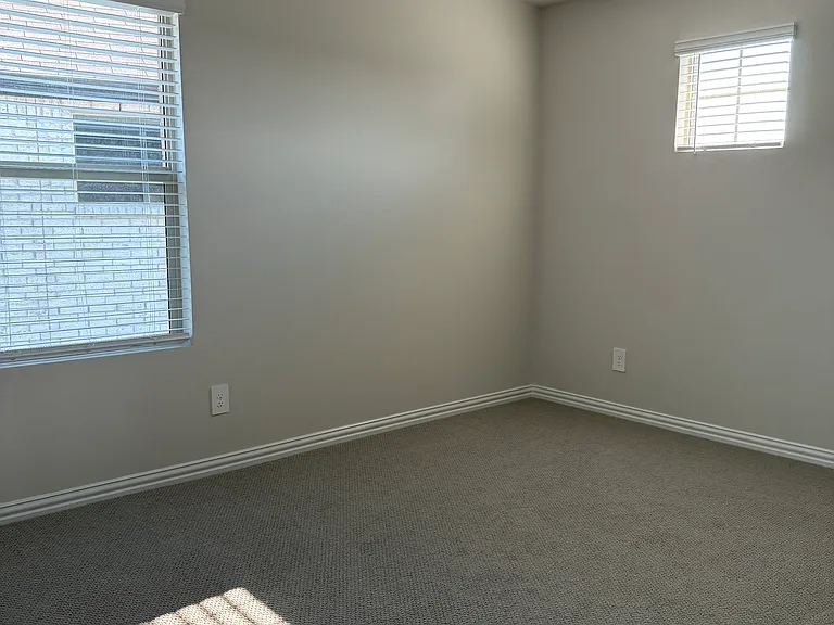 705 Buffalo Dr — Photo 18