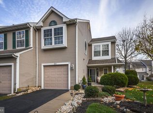 24 Cypress Pl, Newtown, PA 18940