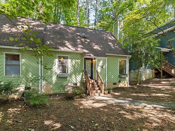 2nd image of 104 Barbee Ct