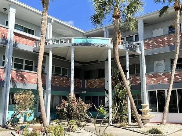 4300 58th St N APT 1909, Kenneth City, FL 33709