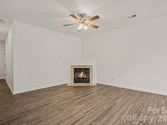 3rd image of 7763 Abigail Glen Dr