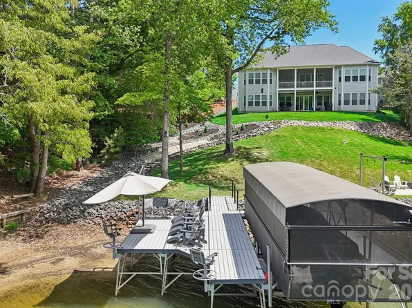 17914 Culross Ln, Charlotte, NC 28278