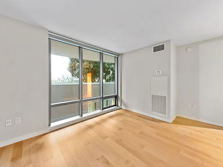 355 1st St #S502 — Photo 19