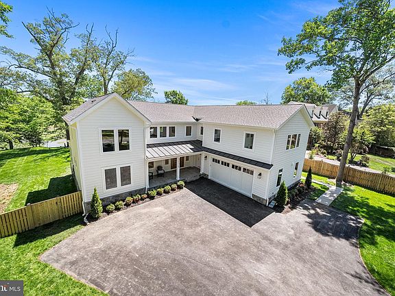 3rd image of 3175 Woodland Ln