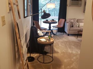 1765 Cliffview Dr, Rochester, MI 48306