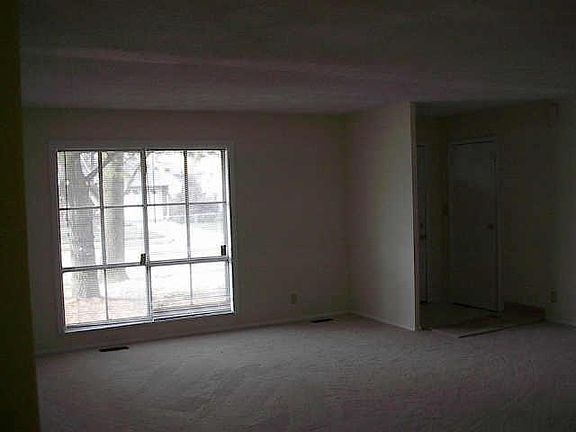 5th image of 4101 N Eisenhower Dr