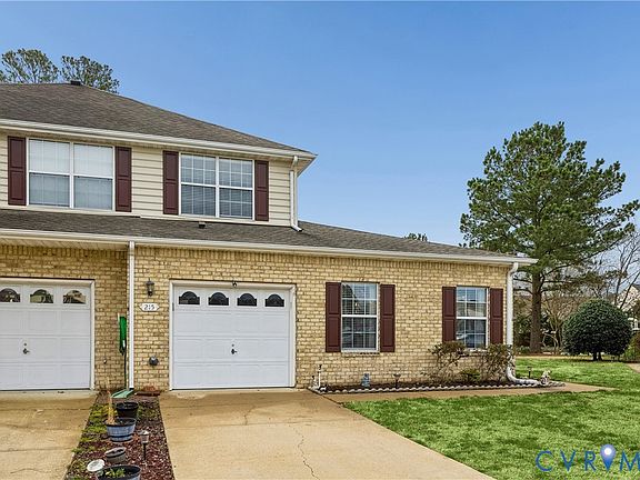 2nd image of 215 Belmont Cir