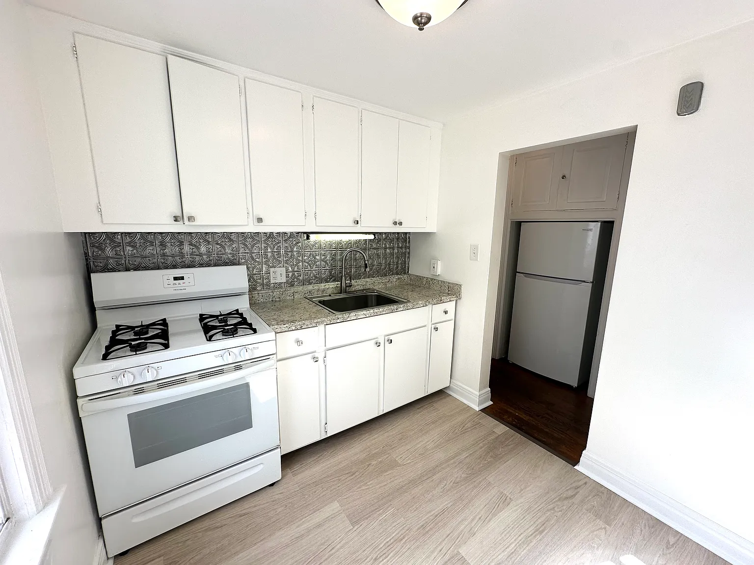 1 bed, $1,245 — Photo 2