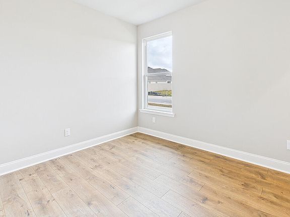 5th image of 119 Belle Lake Dr