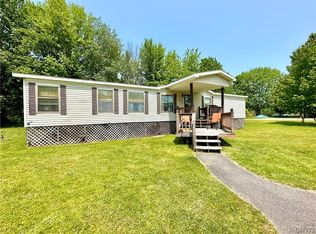 1033 Mobile Ln, Sylvan Beach, NY 13308