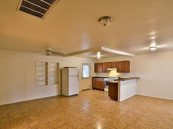 3rd image of 859 S Stapley Dr
