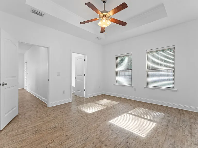27320 Lashay Dr — Photo 22