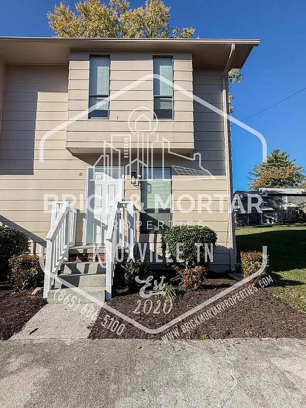 2 bed, 1.5 bath, 1000 sqft, $1,500 — Photo 1
