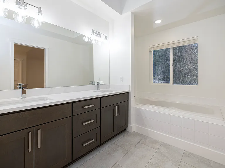 10107 NE 37th Ct — Photo 10