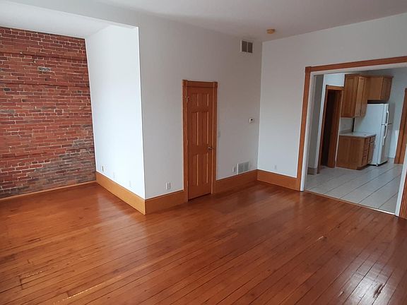 3rd image of 4738 Lorain Ave APT 1
