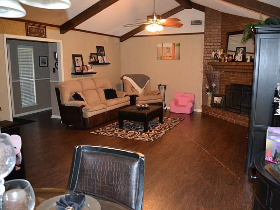 2nd image of 751 Sierra Dr