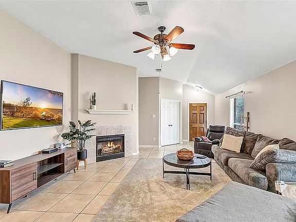 4th image of 18107 Polo Meadow Dr