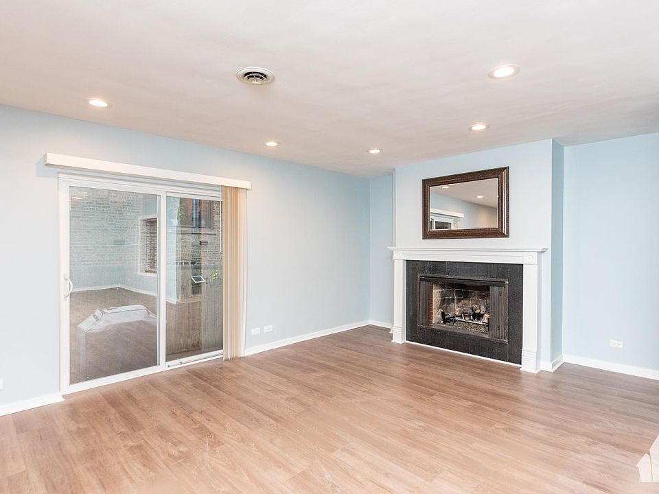 1st image of 540 W Aldine Ave #F2
