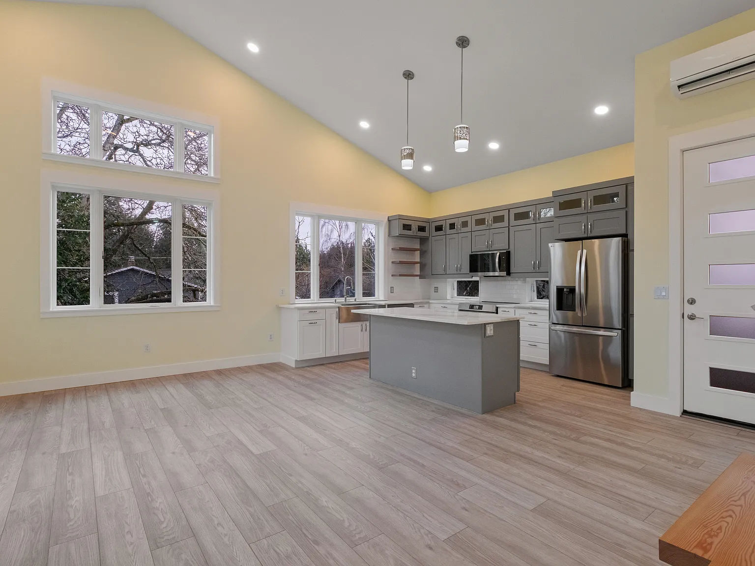 2 bed, 1000 sqft, $3,800 — Photo 4