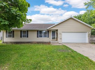 110 Maiden St, Center Point, IA 52213