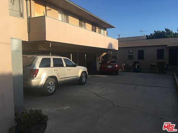 2nd image of 4230 W 101st St