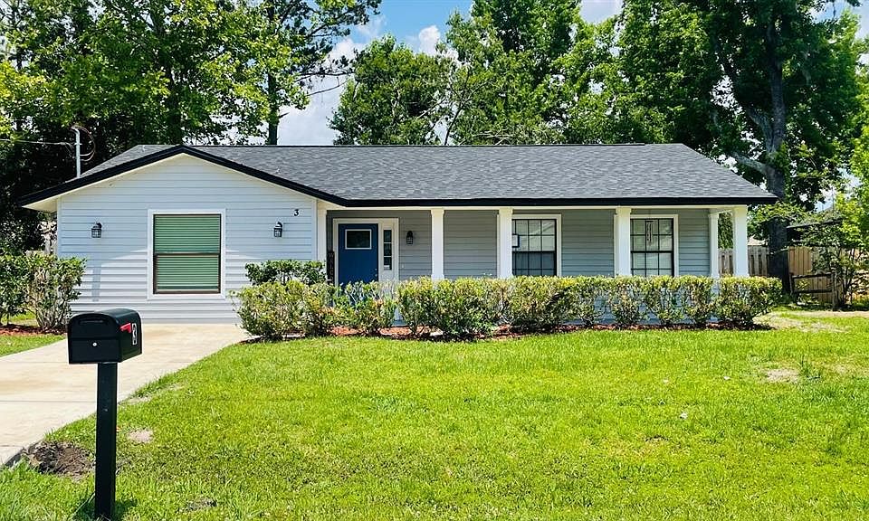 1st image of 3 Pine Croft Ln