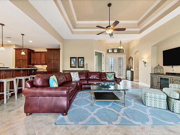 5th image of 85 Pine Valley Ct
